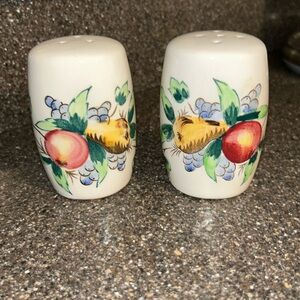 White Ceramic Painted Fruit Apple & Pear  Salt And Pepper Shakers